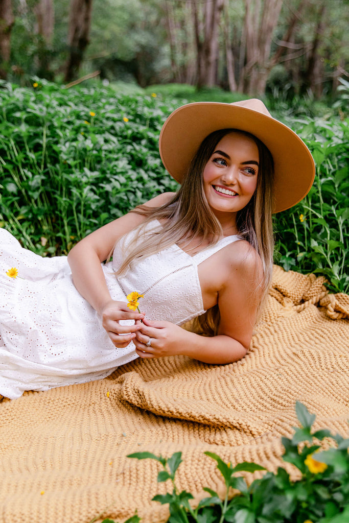 Get to know the owner of Universal Love Co - Tayla!